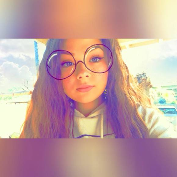 Meet your Posher, Trinity - Picture 1 of 1